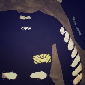 Off-white long sleeve (large)